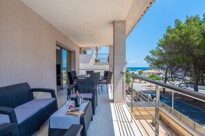 Outdoor dining - JAITIT House 6 100m from the beach of Son Serra de Marina (Son Serra de Marina)