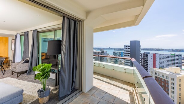 Unclassified image, 1 of 22, button - Seascape Apartment (Pullman 10D) (Auckland)
