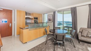 Unclassified image, 3 of 22, button - Seascape Apartment (Pullman 10D) (Auckland)