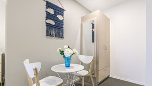 Apartment, 1 Bedroom | In-room dining - 1 Bedroom  Apt with 2 Bathrooms in CBD (Tetra 715) (Auckland)