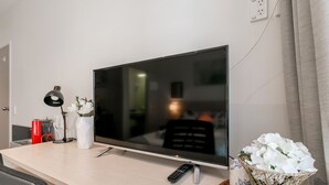 Unclassified image, 3 of 19, button - Sweet 2 Bedroom Apt with 2 Bathroom in CBD (Tetra 113) (Auckland)