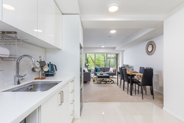 Apartment, 2 Bedrooms | Private kitchen - Spacious and Immaculate Apt Close to Sky Tower (Fiore 2 104) (Auckland)