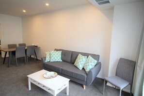 Living area - Vibrant Brand New 2 Bedroom Apt You Must Not Miss (Connect 201) (Auckland)
