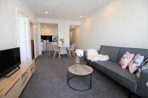 Apartment, 2 Bedrooms | Living area
