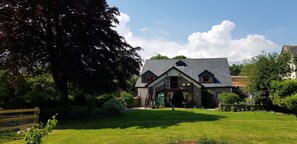 Exterior - Robins Nest - At the foot of Bodmin Moor (Merrymeet)