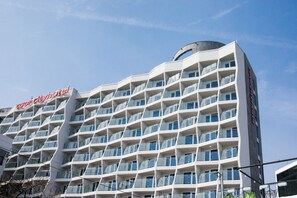 Mặt tiền nơi lưu trú