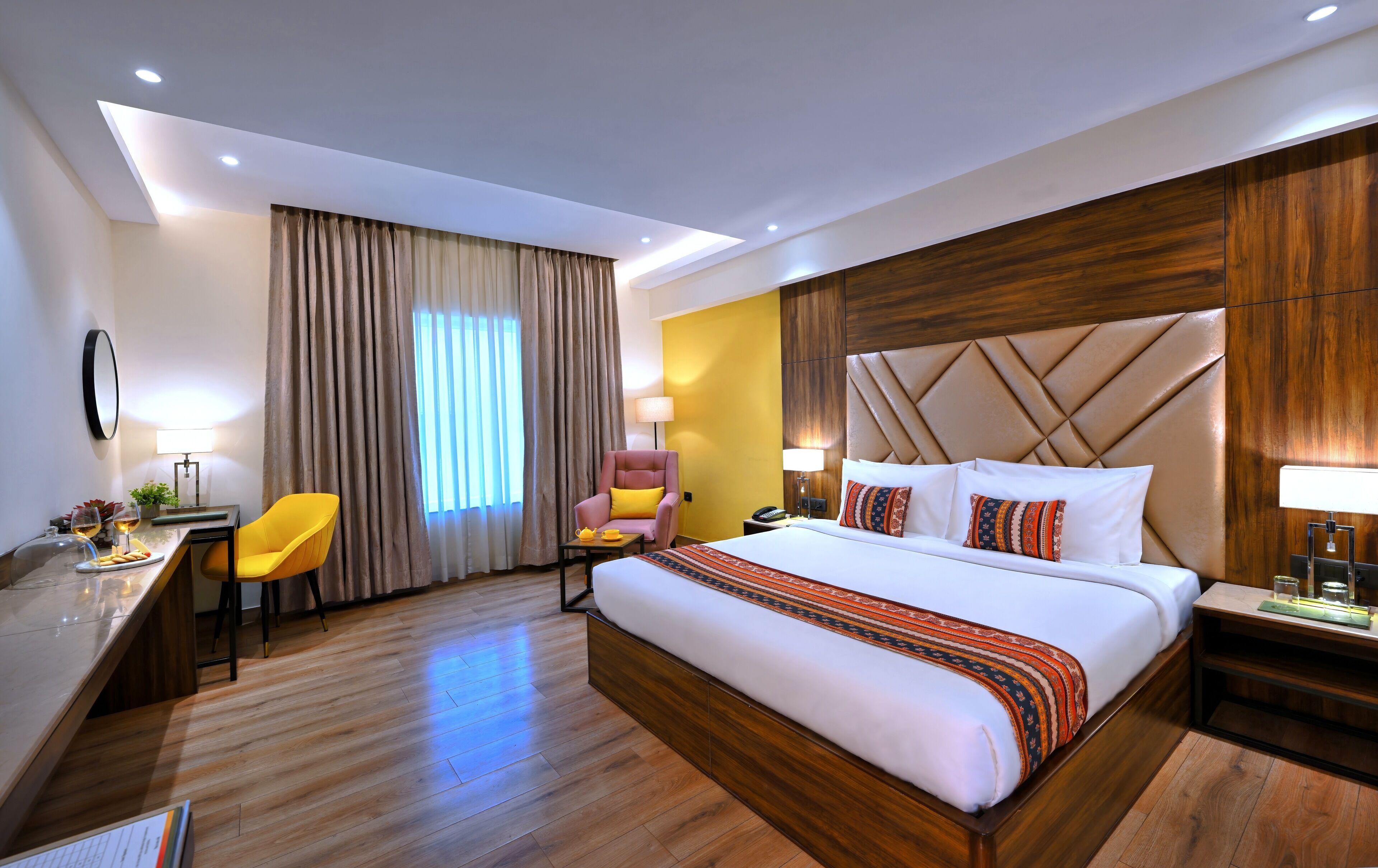 Executive tweepersoonskamer | Een kluis op de kamer, geluiddichte muren, gratis wifi, beddengoed