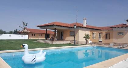 FINCA VILLAMORENA RURAL 6 PEOPLE