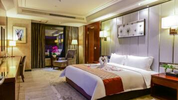 Executive Double Room | Minibar, blackout curtains, rollaway beds, free WiFi