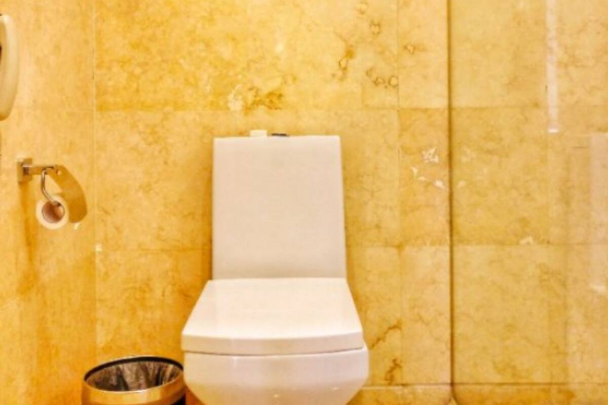 Kostenlose Toilettenartikel, Haartrockner, Hausschuhe