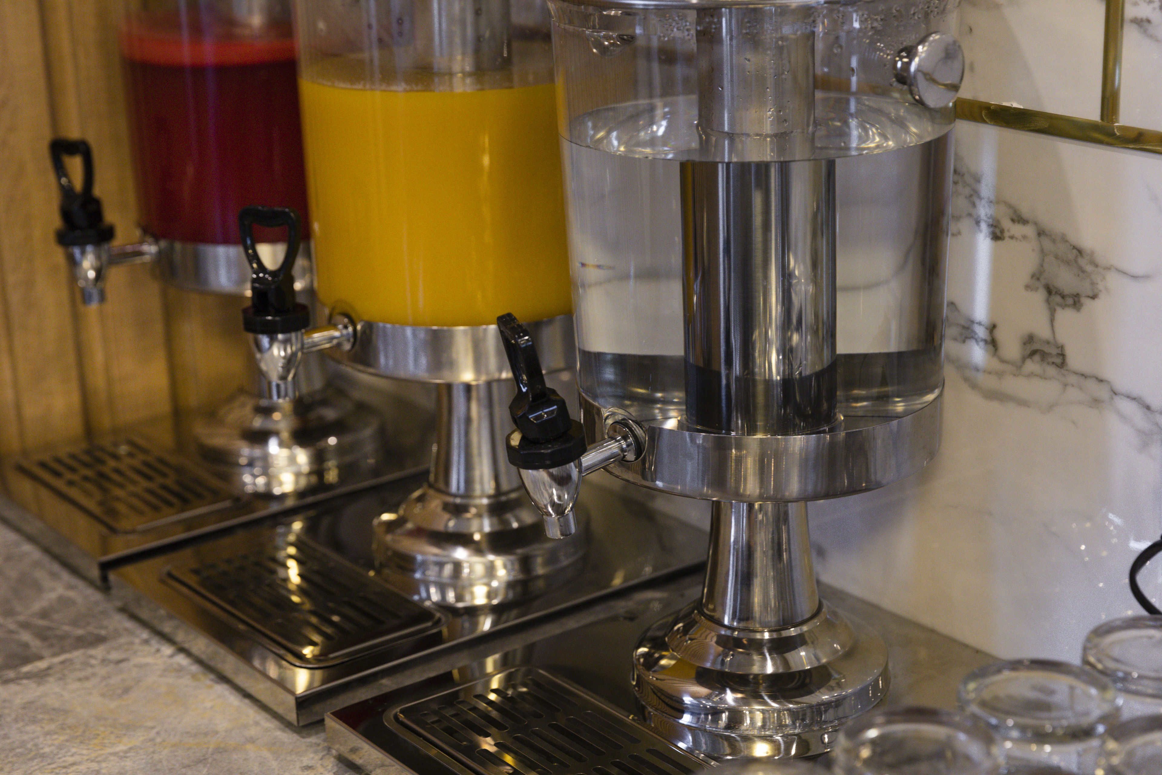 Breakfast, lunch and dinner served