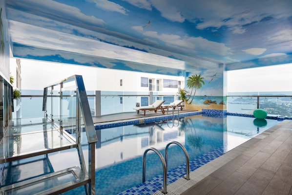 Indoor pool, pool loungers