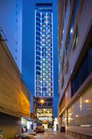 Fassade der Unterkunft – Abend/Nacht