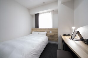 1 bedroom, desk, blackout drapes, free WiFi - Washington R&B Hotel Nagoya Shinkansenguchi (Nagoya)