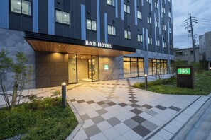 Façade de l’hébergement - soirée/nuit