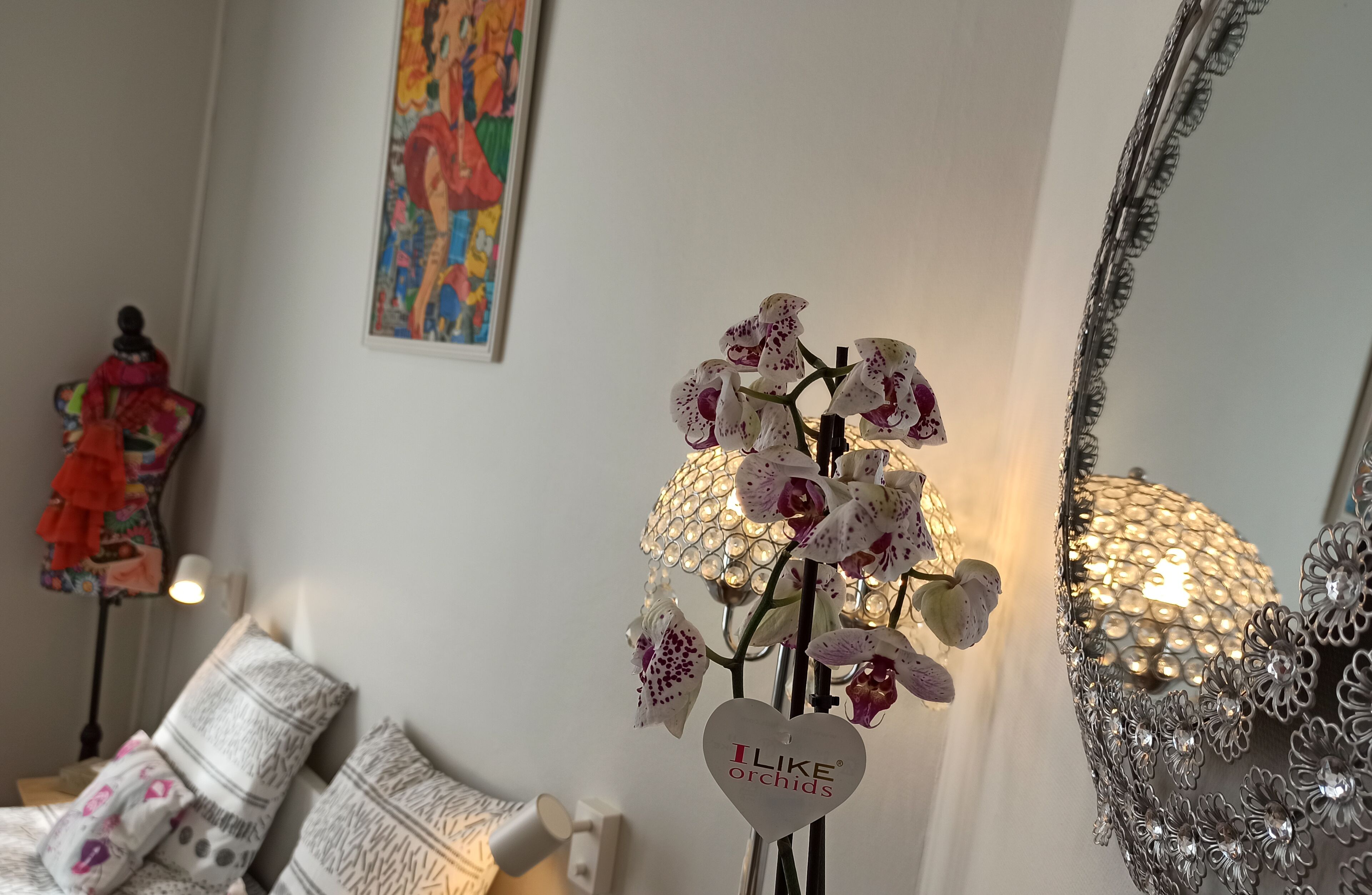 デラックス ダブルルーム (The Fashion Institute) | 高級寝具、セレクト コンフォート製ベッド、セーフティボックス (室内)、客室ごとに異なる装飾