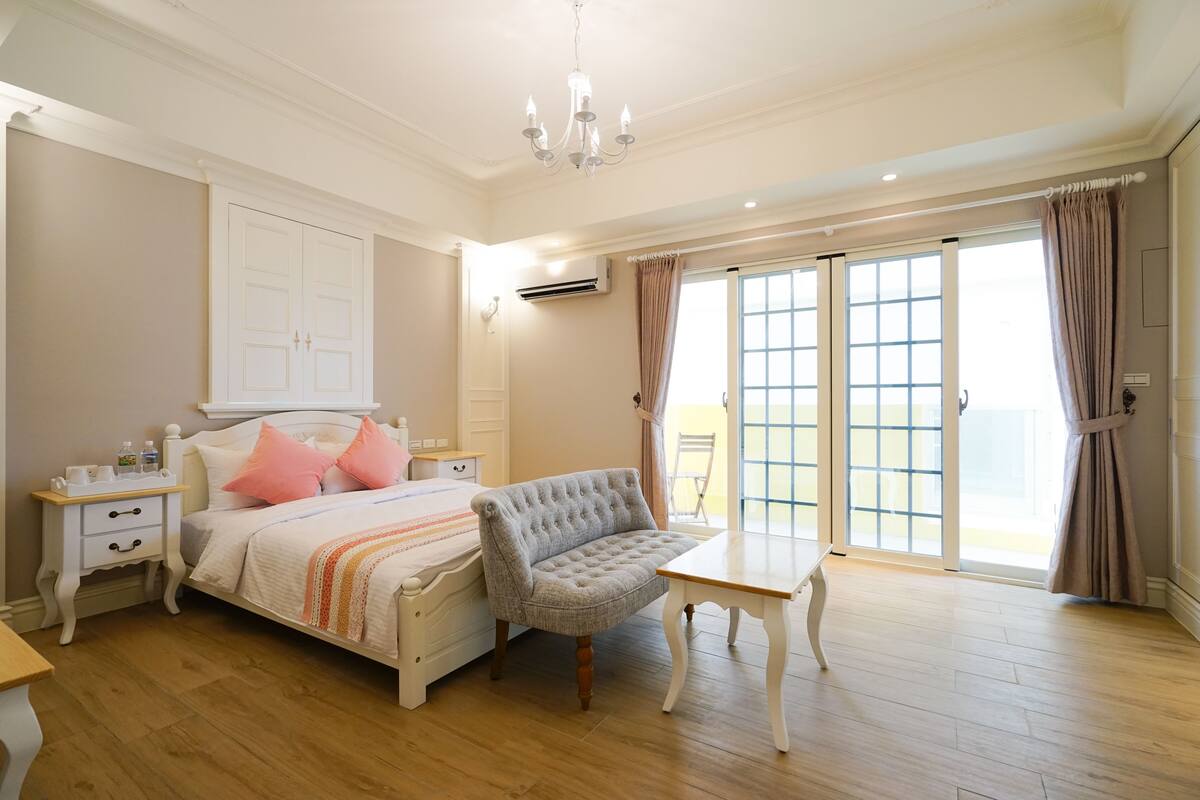 Double Room, 1 Double Bed (Grace) | Blackout drapes, rollaway beds, free WiFi, bed sheets