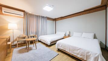 Family Twin Room | Desk, free WiFi, bed sheets