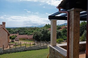 Property grounds - Villa Cinzia sea view (Porto Tramatzu)