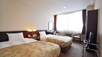 Western Style Twin Room, Non Smoking | Desk, laptop workspace, free WiFi
