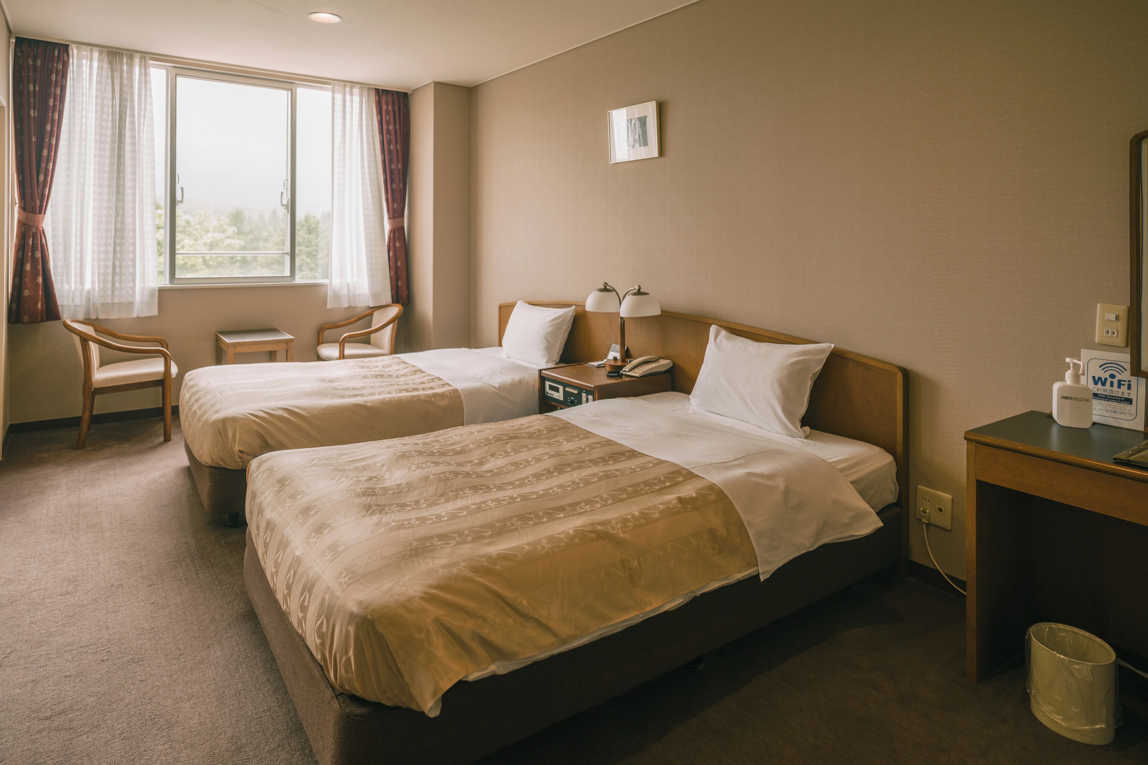 Deluxe Quadruple Room (Western Style) | Desk, laptop workspace, WiFi (free)
