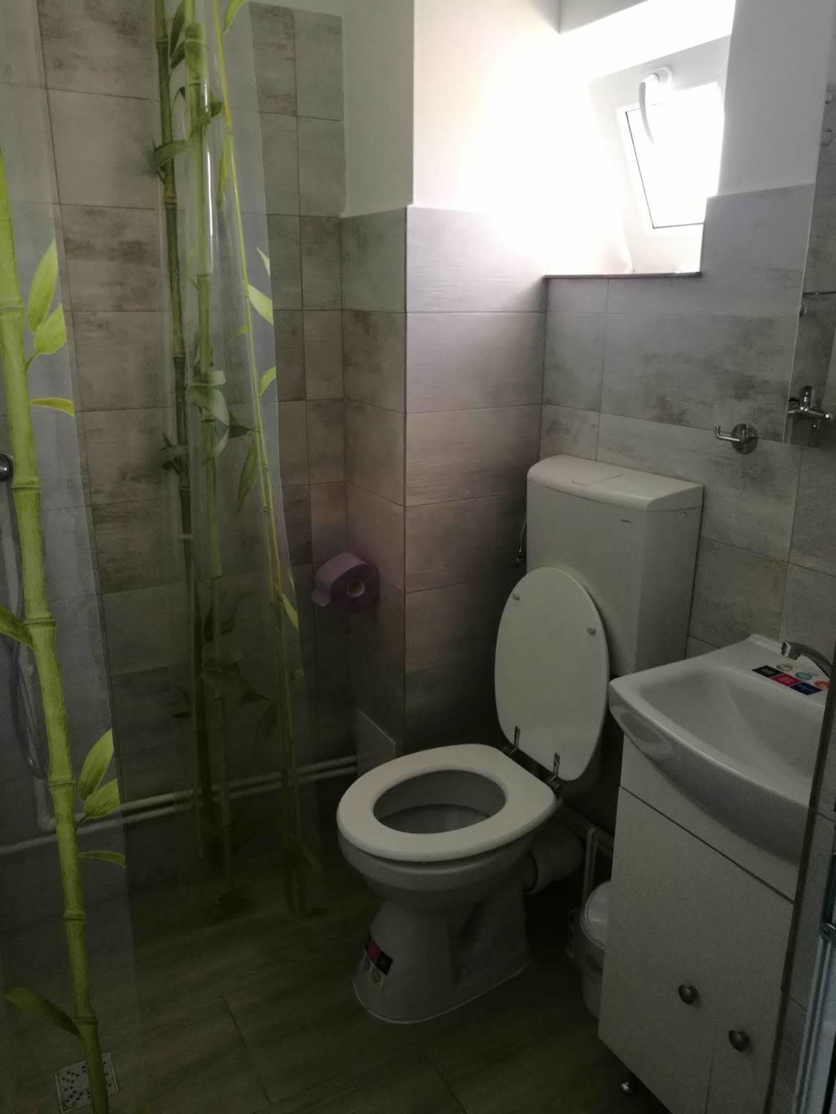 5 habitaciones, ropa de cama de alta calidad y cubrecamas 
