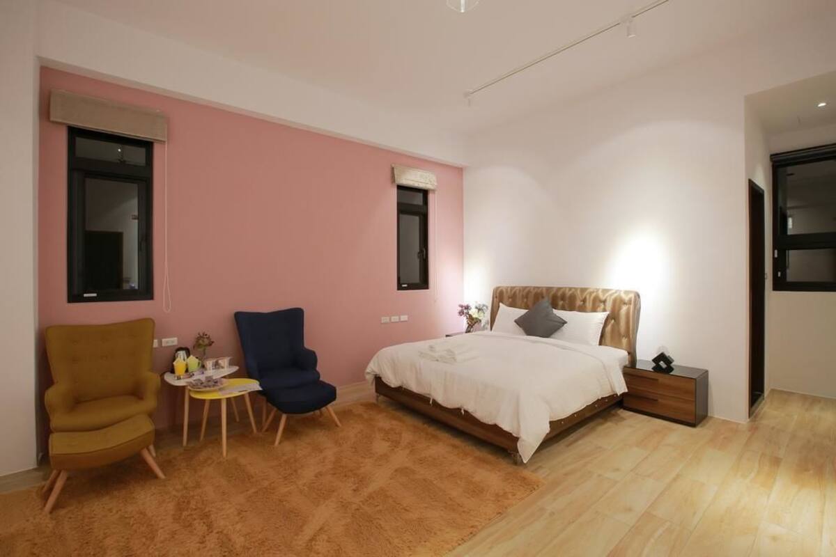 Superior Double Room, 1 Queen Bed | 1 bedroom, premium bedding, individually decorated