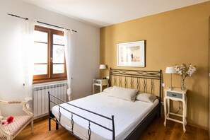 4 多间卧室、办公桌、熨斗/熨衣板、WiFi