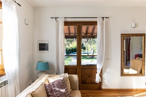 TV, peis og bordtennis