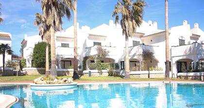 Kaunis merenranta-talo