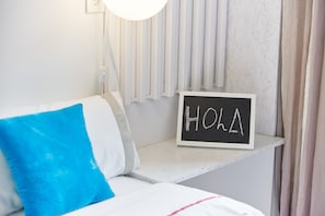 Double Room (con Balcon) | Premium bedding, down comforters, individually decorated, soundproofing - Madridcito (Madrid)