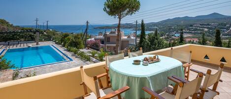 Villa, 3 habitaciones | Alberca privada