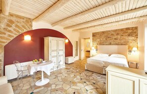 7 Schlafzimmer, Reisekinderbett, kostenloses WLAN, Bettwäsche