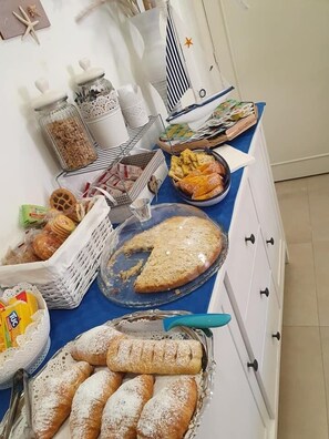 Petit déjeuner préparé sur commande servi tous les jours en supplément