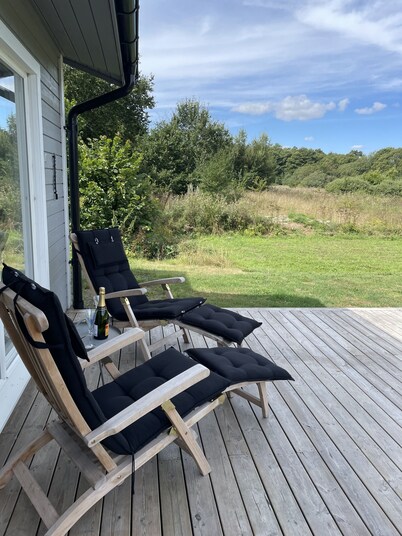Welcome to Österlen, newly built holiday home near nature and sea. Charging electric cars.