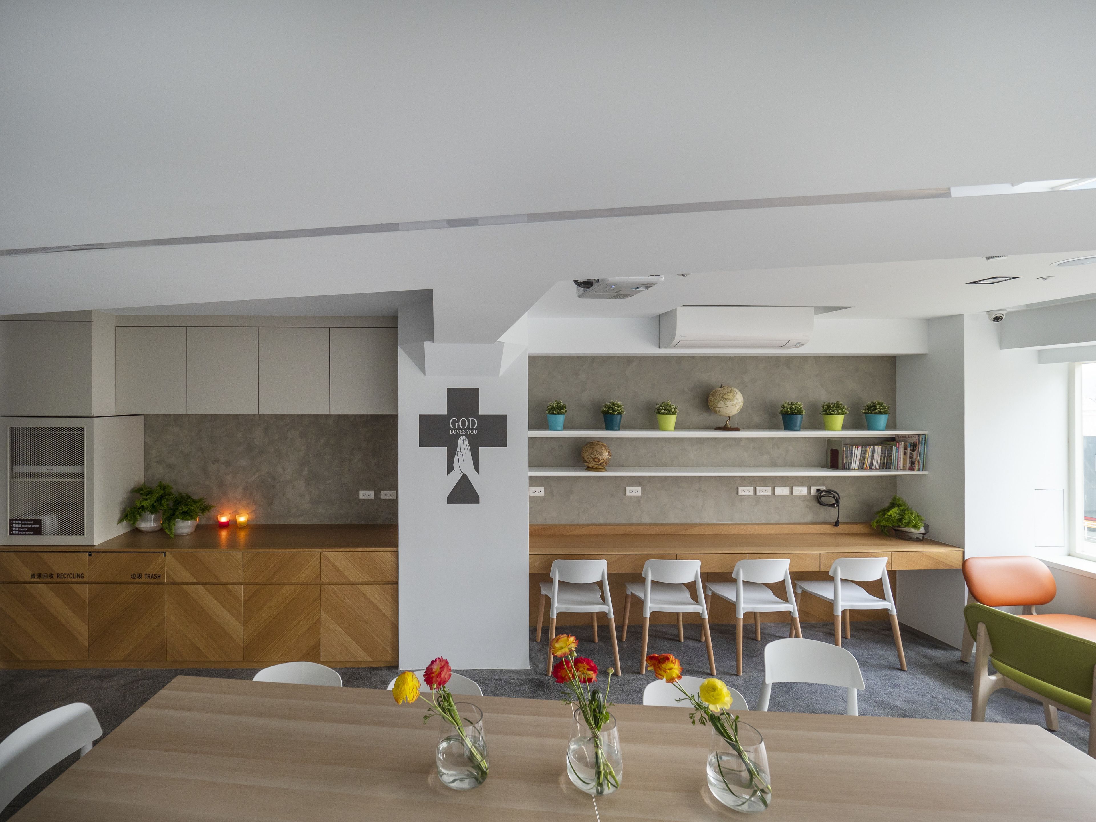 42-inch LCD TV with cable channels, TV