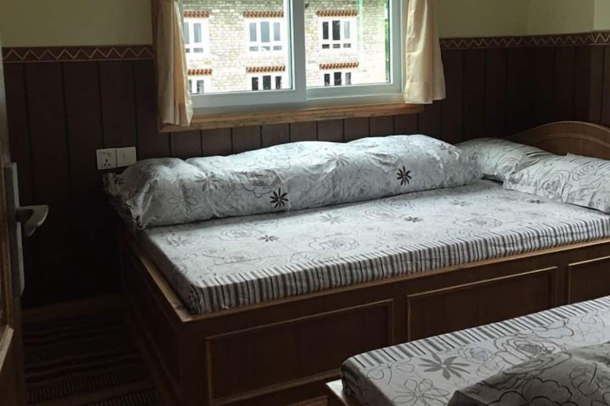 Deluxe Double or Twin Room, 1 Double Bed, Mountain View | WiFi