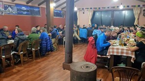 تناول الطعام