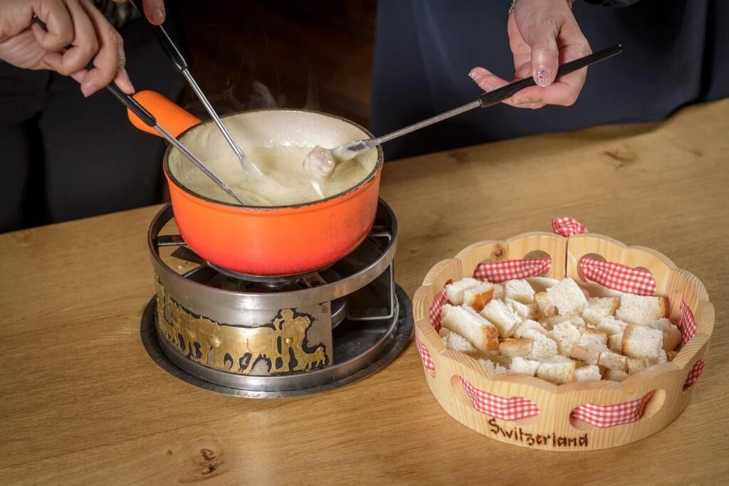 Thức ăn và đồ uống