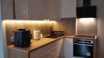Apartment | Private kitchen | Electric kettle, toaster