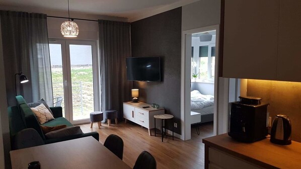 Apartment | Living area | TV - Tajemnica Izerska - Apartamenty 5d (Swieradow-Zdroj)