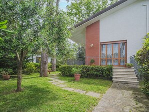 Property grounds - Stunning private villa for 6 people with WIFI, A/C and TV (Pietrasanta)
