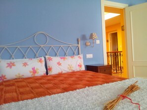 Desk, laptop workspace, rollaway beds, free WiFi