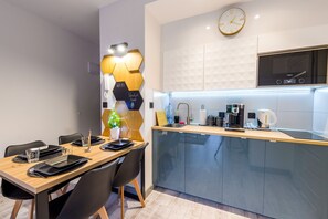 Apartment | Shared kitchen | Fridge, microwave, stovetop, dishwasher