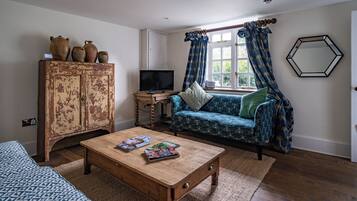 Family Room | Free WiFi, bed sheets