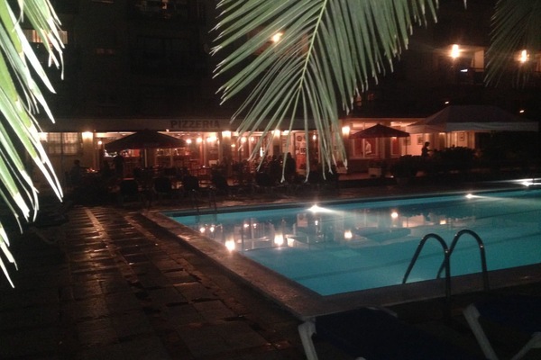 Seasonal outdoor pool, pool umbrellas, sun loungers