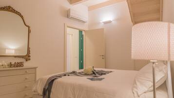 Apartment, 2 Bedrooms | Iron/ironing board, cots/infant beds, free WiFi, bed sheets