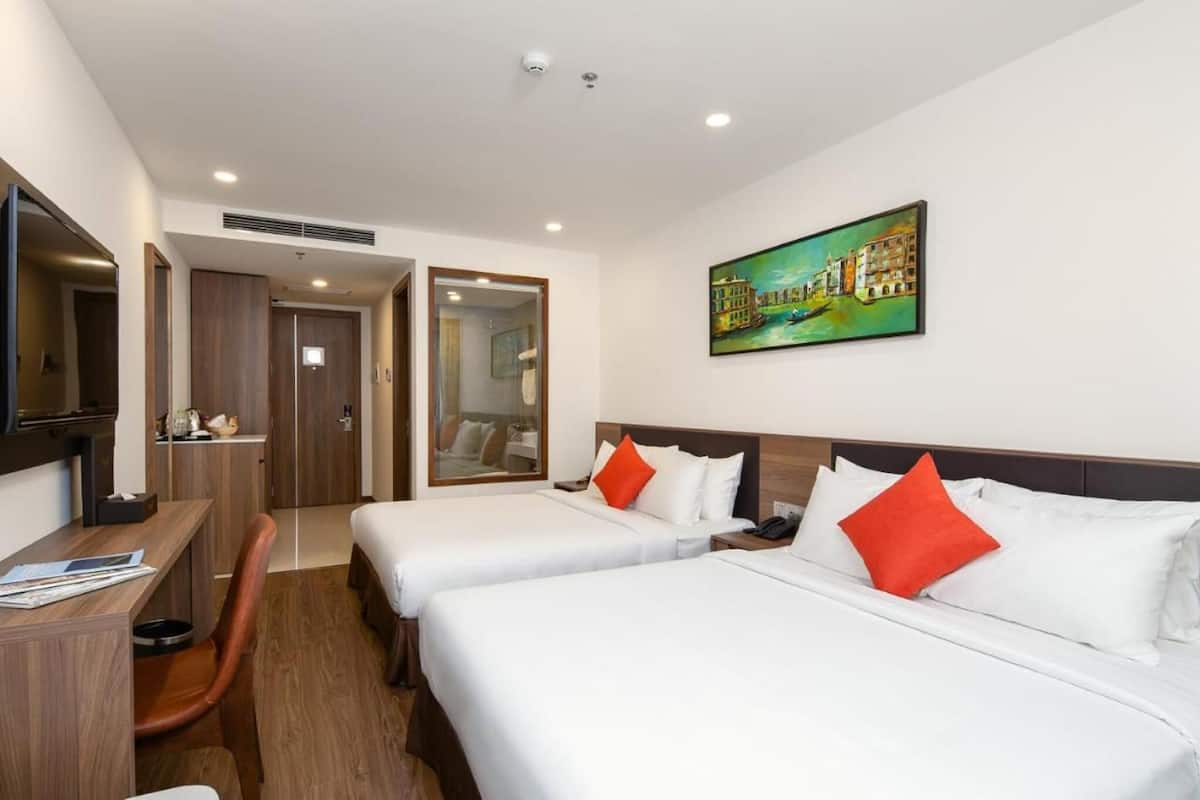 1 bedroom, minibar, in-room safe, desk