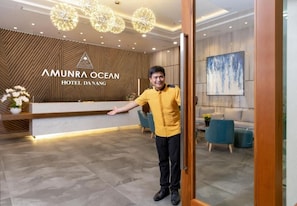 32-inch LCD TV with cable channels, TV - Amunra Ocean Hotel (Da Nang)