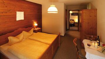 Double Room, 1 Queen Bed | Free WiFi